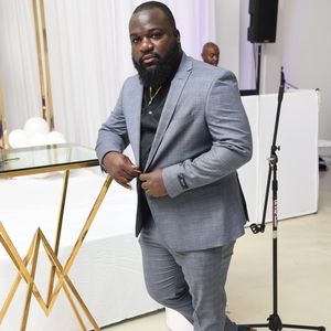 Meet your Posher, Kenyatta